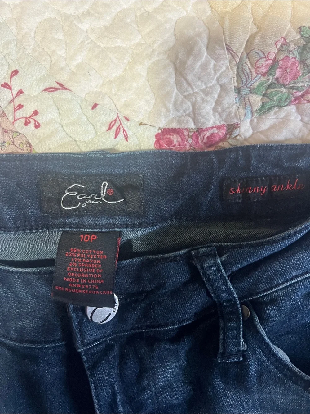 Earl Jeans Black Distressed Ankle Cropped Skinny Jeans